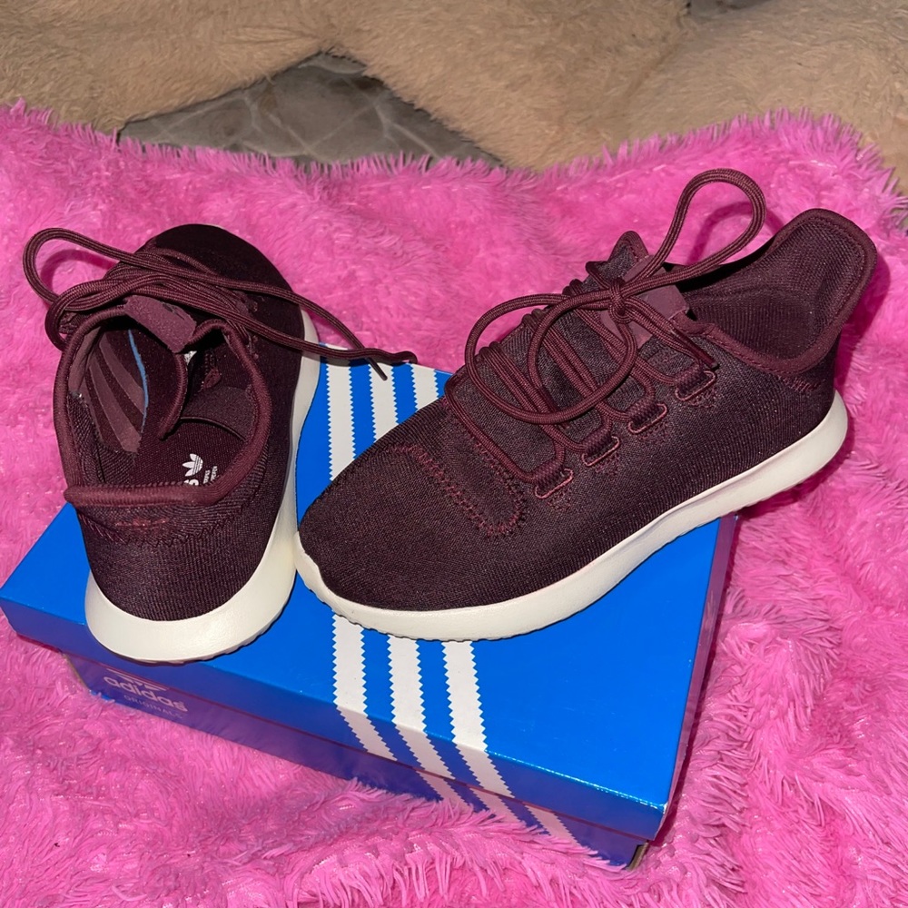adidas - Picture 3 of 4